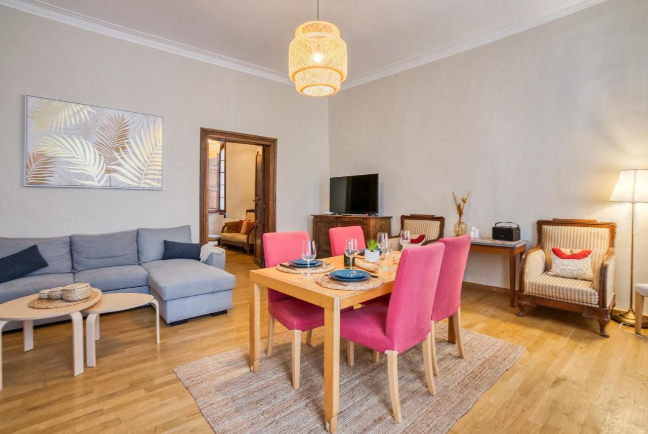 Superbe Appartement 95M2 Proche Arenes- Parking Offert ニーム エクステリア 写真