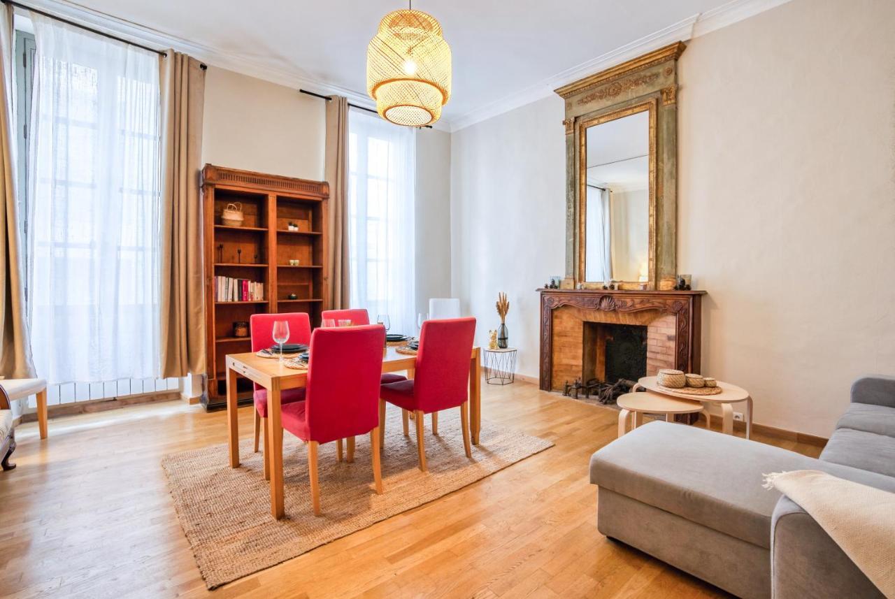 Superbe Appartement 95M2 Proche Arenes- Parking Offert ニーム エクステリア 写真