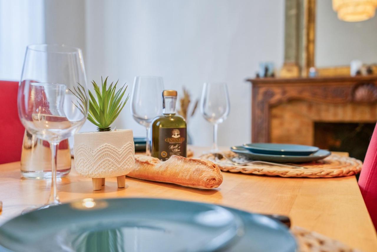 Superbe Appartement 95M2 Proche Arenes- Parking Offert ニーム エクステリア 写真