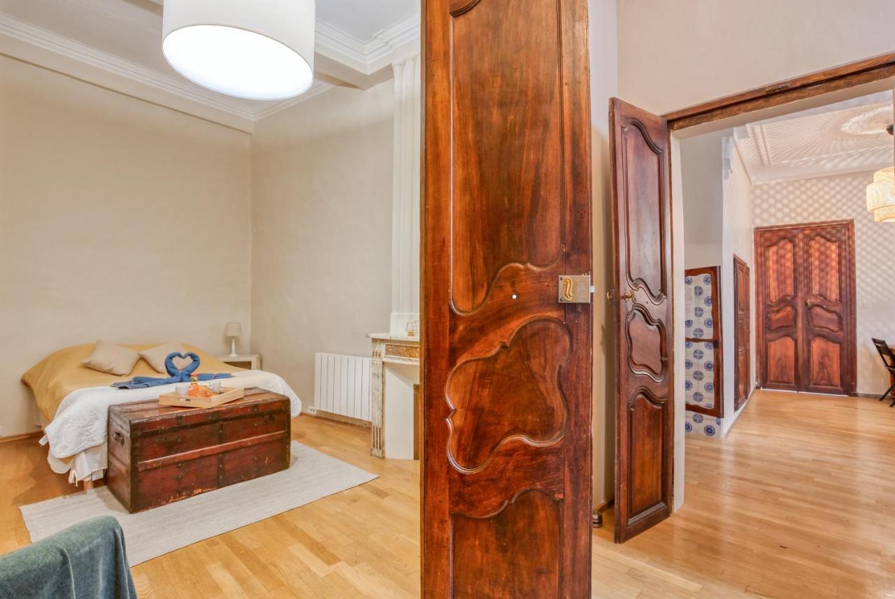 Superbe Appartement 95M2 Proche Arenes- Parking Offert ニーム エクステリア 写真
